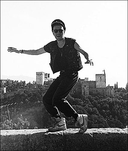 joe strummer outside alhambra granada