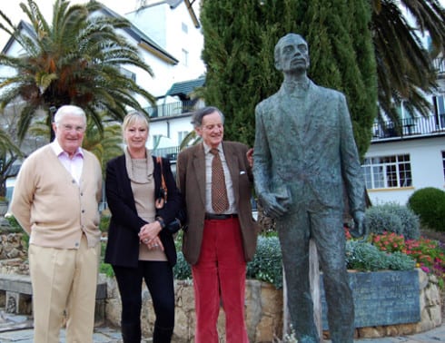 Lord Faringdon (left) and Lord Marlesford with Rilke and the Mistress of Sizzle