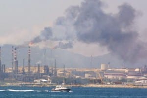 air pollution refinery