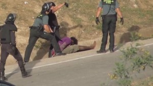 spanish-police-beat-migrant-unconscious-melilla-border-fence