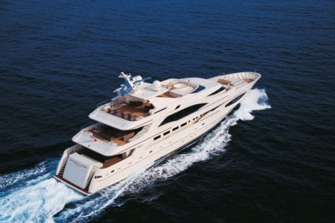 yacht e