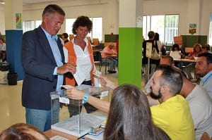 VOTING: Angel Nozal, mayor of Mijas, and his wife vote earlier today