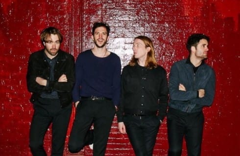 The Vaccines  e