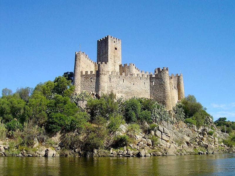 Expat duo create website chronicling history of Spain's castles ...