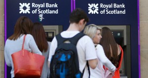 Royal-Bank-of-Scotland-Cash-machines-queues
