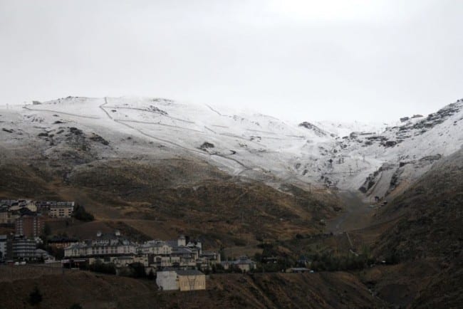 Sierra Nevada snow e