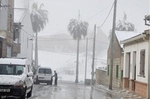 RED And Orange Warnings For SNOW And Rough Seas In Spain's Alicante And ...