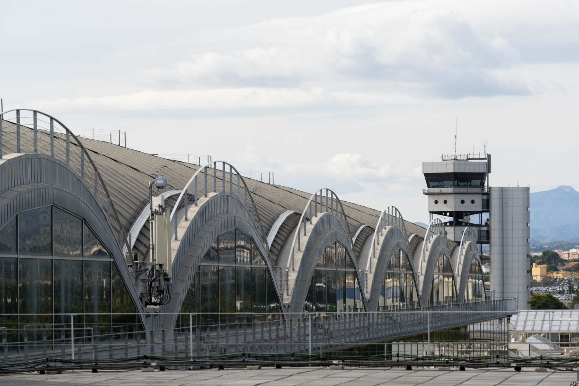 Costa Blanca airport soars high with a record 15 million passengers ...