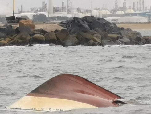 Huelva   Sucesos   Fallecen Dos De Los Marineros Rescatados Del Pesquero Naufragado En Punta Umbr  A