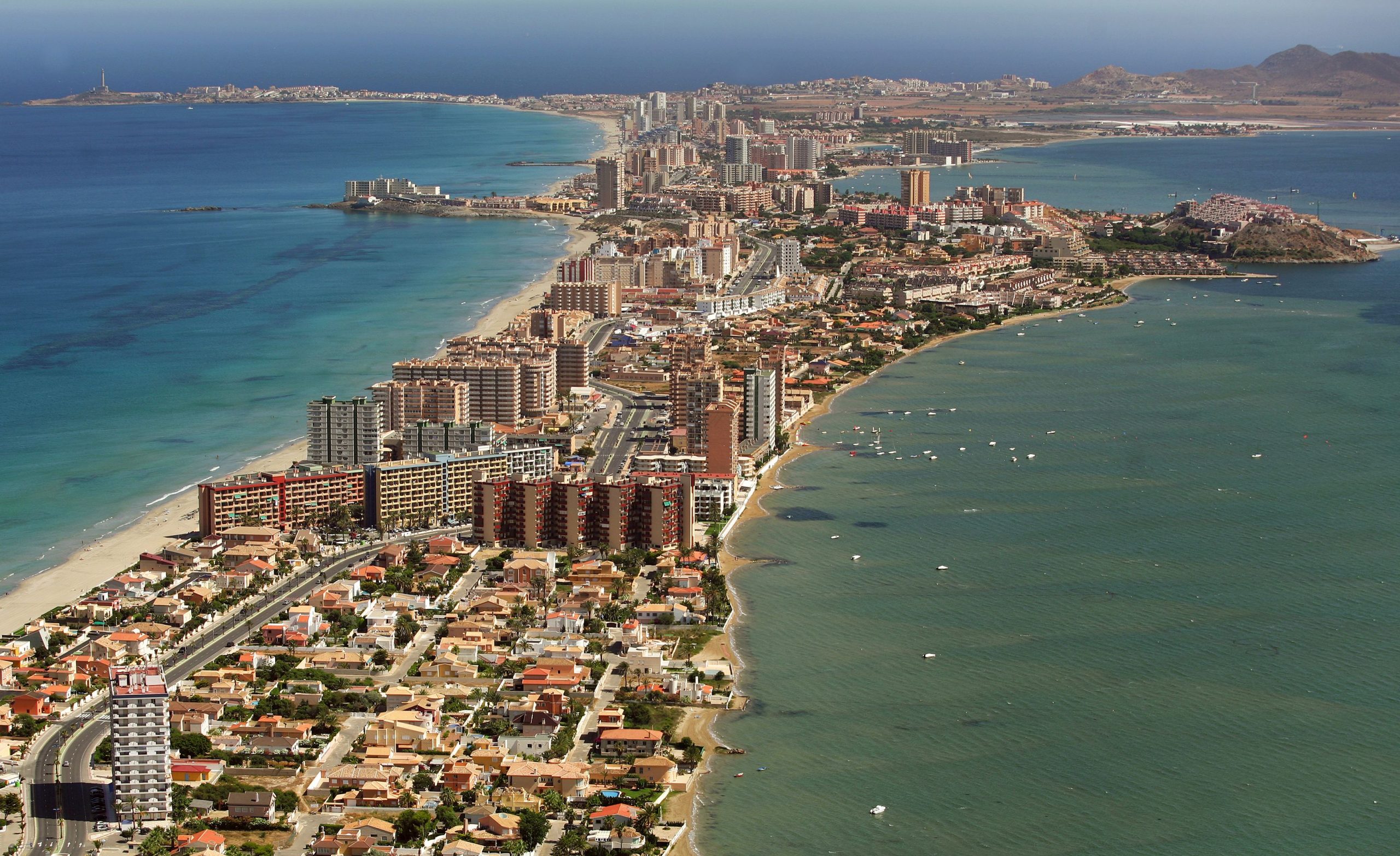 British Holidaymakers Visiting Mar Menor Tourist Area Of Spain May Have To Wear Masks Most Of The Time