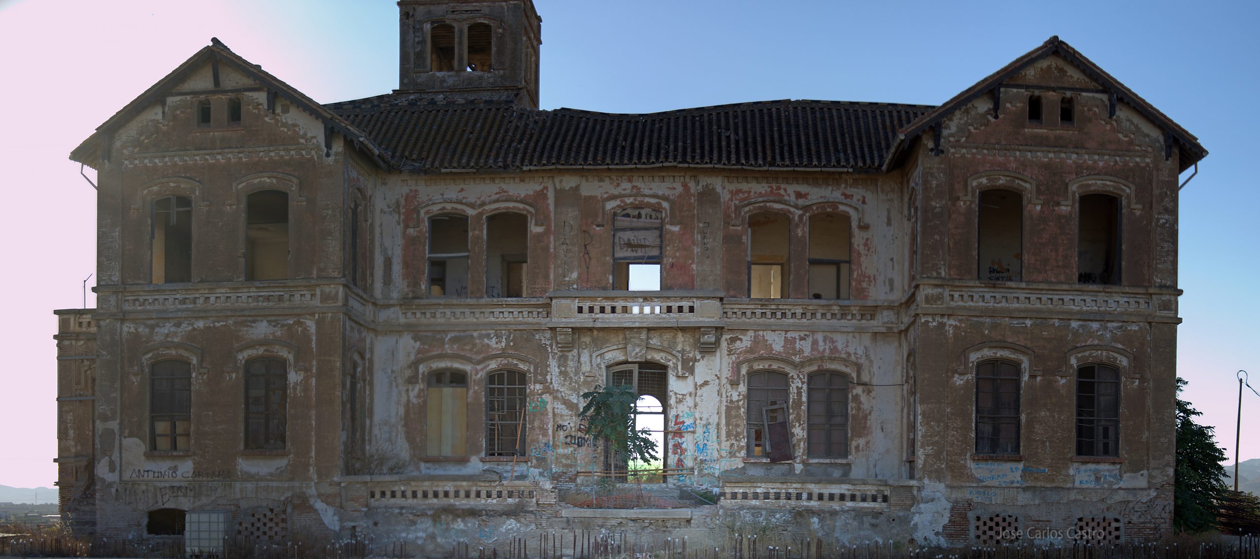 How To Say Haunted House In Spain