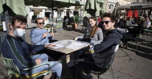 French Connection As Young People Head South To Spain S Madrid For Bar And Restaurant Life