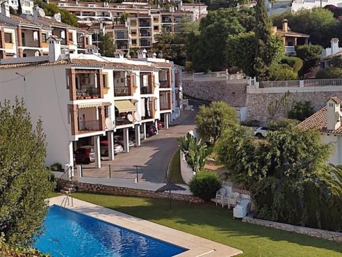 2 bedroom Apartment for sale in Benalmadena Costa with pool garage - € 165