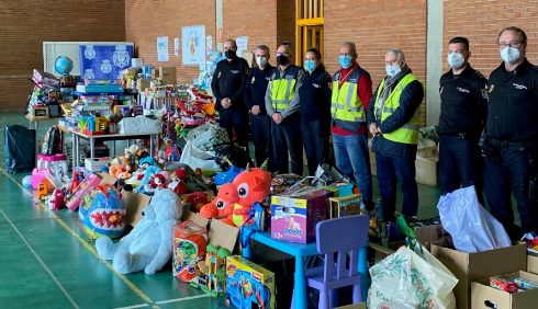 Police Collect Toys Malaga 2