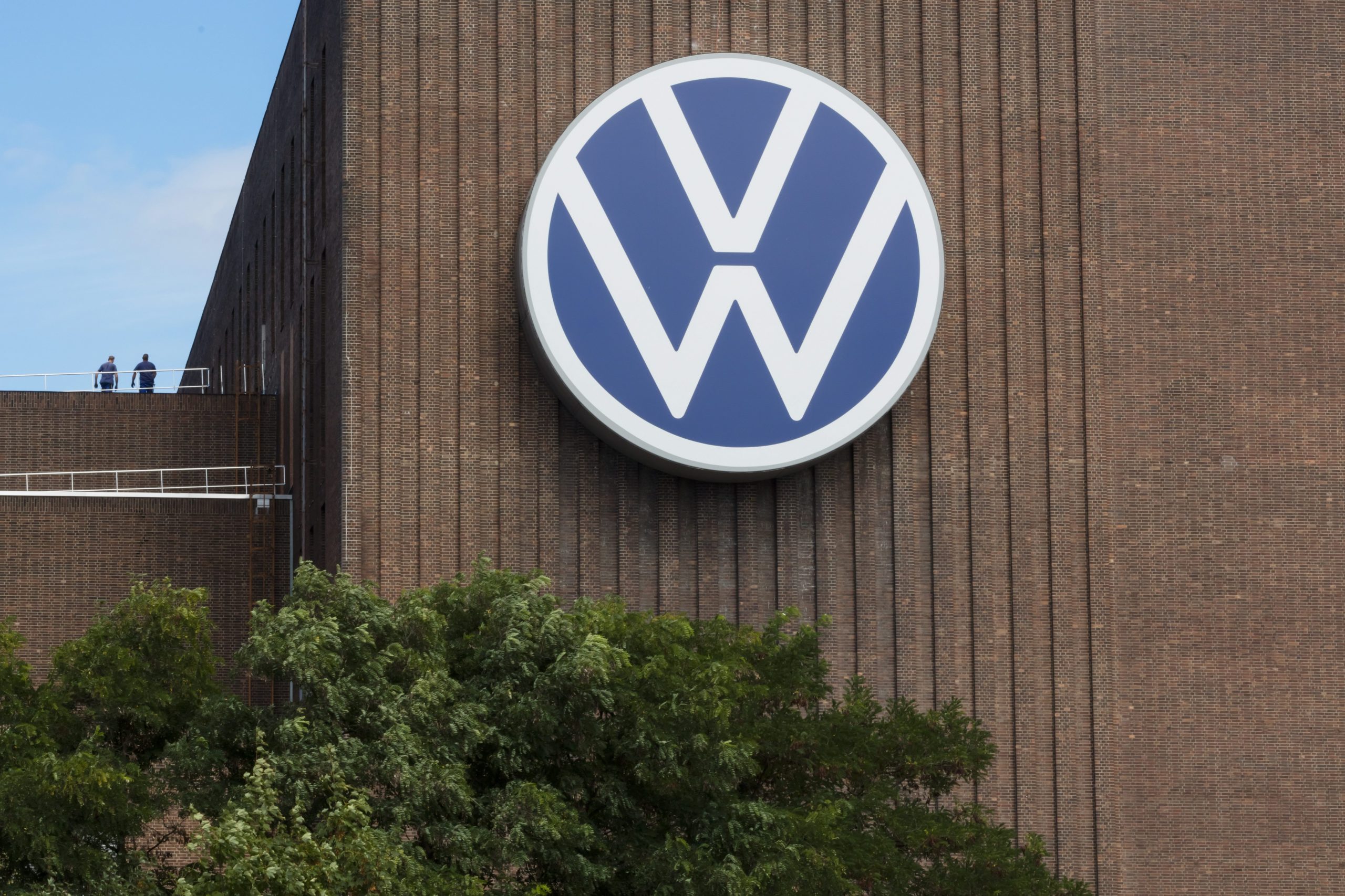 Volkswagen to make electric car batteries at new site in Spain's Valencia area