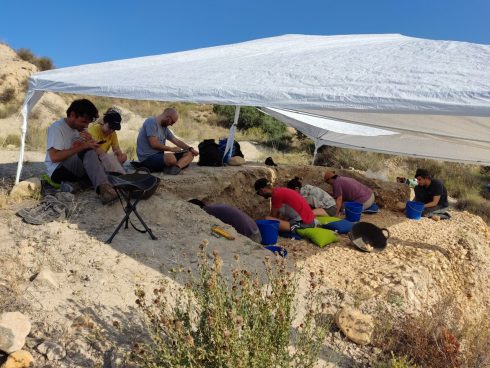 Archaeologists Uncover 120,000 Year Old Neanderthal Camp Site In Spain's Alicante Area