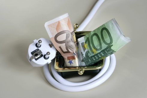 Domestic electricity and gas users wait to see if Spain's government will extend tax cuts on bills