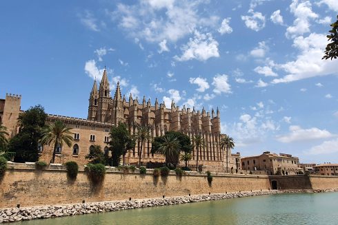 Palma De Mallorca Themenfoto: Corona, Urlaub, Reisen, Spanien, Mallorca, Palma, 03.06.2021 Die Berühmte Kathedrale In P
