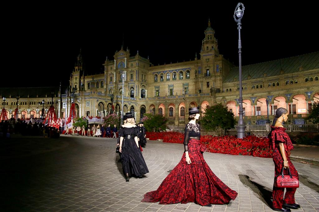 dior in Sevilla Ayuntamiento photo