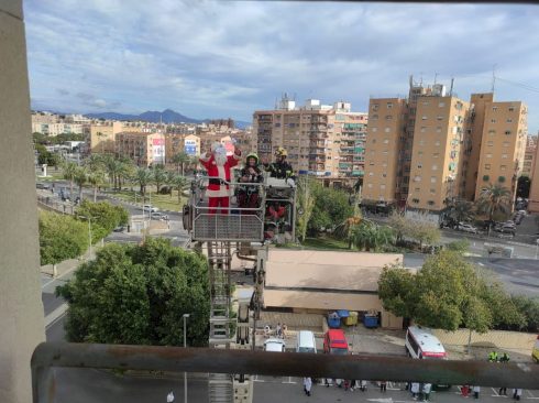 Here Comes Santa Claus In A Special Surprise Arrival For Sick Children On Spain's Costa Blanca