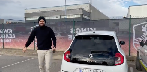 Gerard Pique and his Twingo