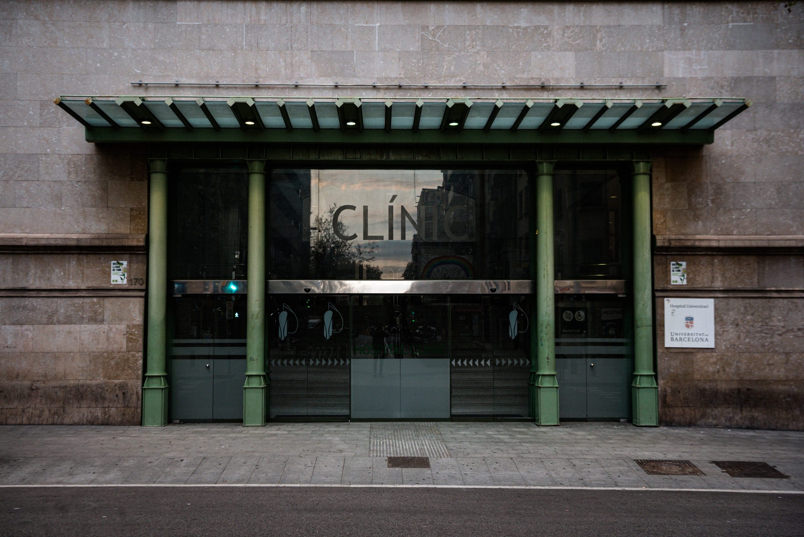 Hospital Clinic Barcelona from Cordon Press
