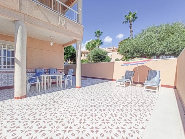 2 bedroom Bungalow for sale in Torrevieja with pool - € 109