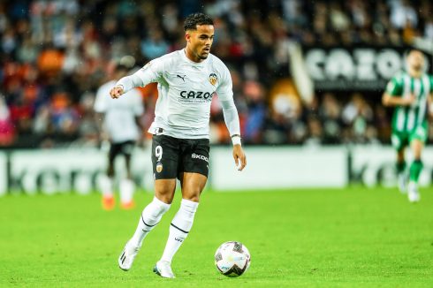 Masked gang in Spain rob villa belonging to Valencia footballer Justin Kluivert