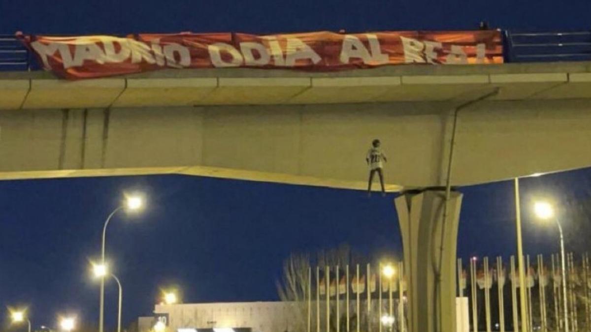 Police Arrest Four Men For Hanging Dummy Of Real Madrid Player Vinicius From Bridge In Spain