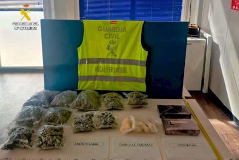 Seized Drugs And Cash 1