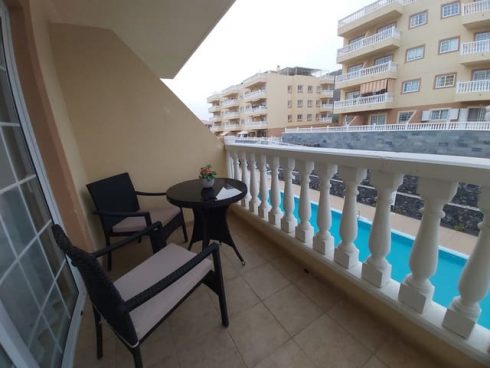 2 bedroom Apartment for sale in Palm-Mar with garage - € 230
