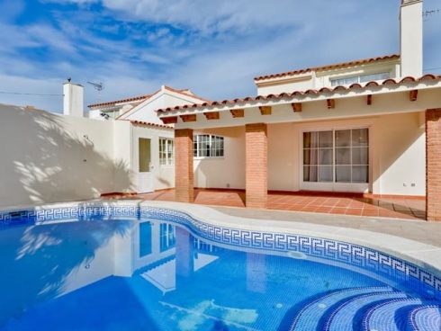 3 bedroom Villa for sale in Alfaz del Pi / L'Alfas del Pi with pool - € 403