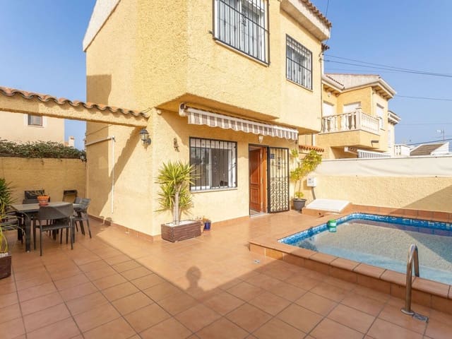 2 bedroom Villa for sale in Torrevieja with pool - € 184