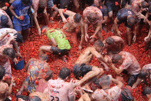Tomatoes aplenty in exciting La Tomatina fight with extra participants in Spain's Valencia area