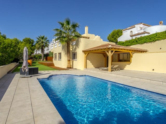 4 bedroom Villa for sale in Villamartin with pool garage - € 625,000 ...