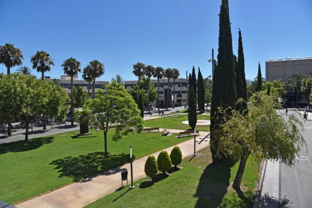 Bomb threat forces evacuation of 1,000 students at university in Spain ...