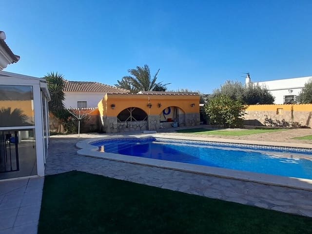 3 bedroom Villa for sale in Arboleas with pool - € 270