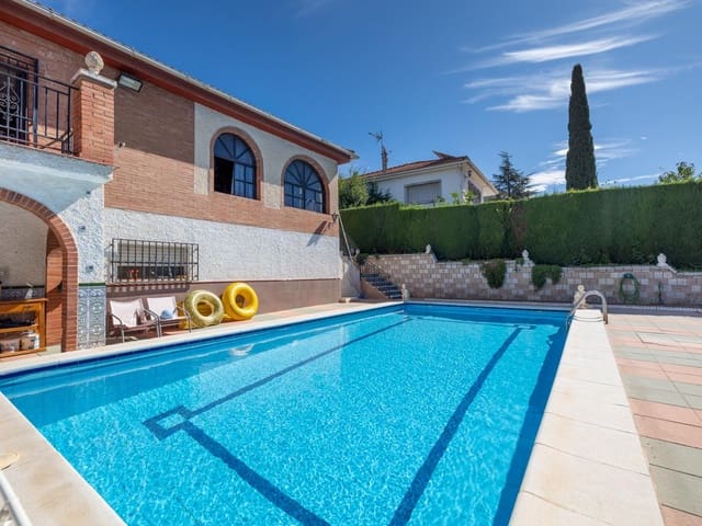 7 bedroom Villa for sale in Padul with pool garage - € 220