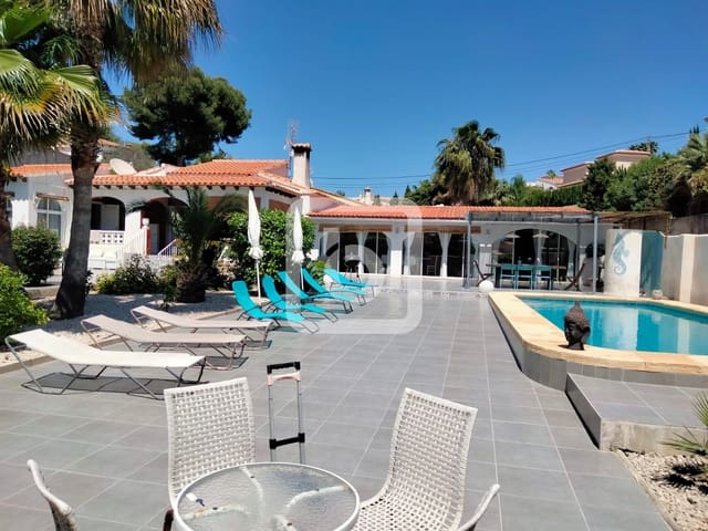 6 bedroom Villa for sale in Calpe / Calp with pool - € 475