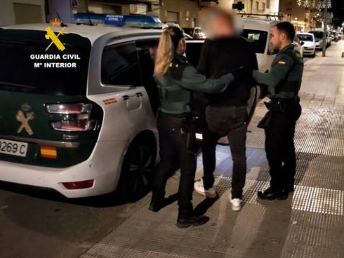 Wanted Irish 'drug trafficker' is arrested on Spain's Costa Blanca after showing police a 'manipulated' photo of his ID|