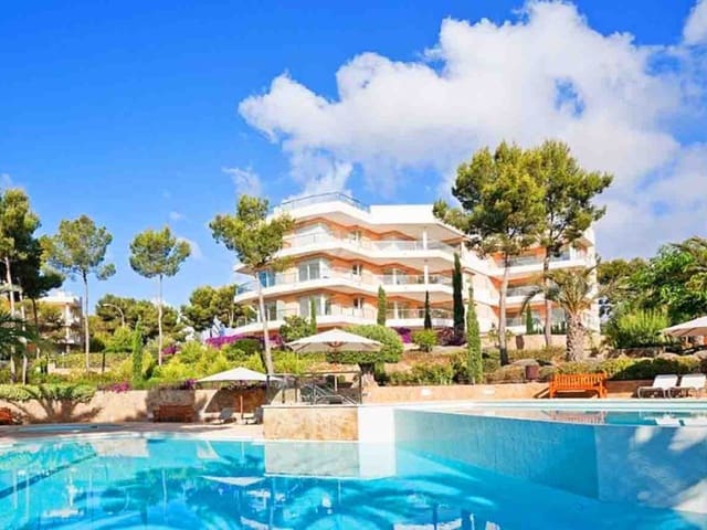 3 bedroom Apartment for sale in Sol de Mallorca with pool - € 695