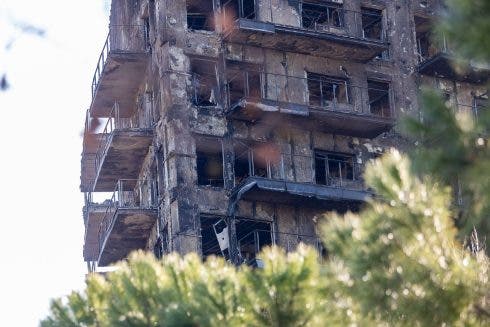 Valencia fire: Death toll of ‘Spain’s Grenfell’ reaches 10 - including a mother and her children