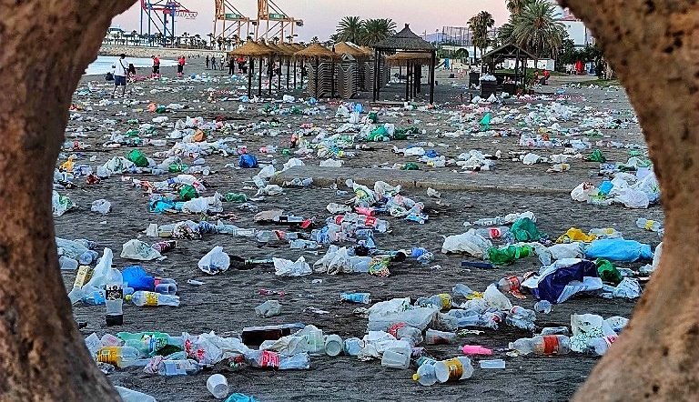 Rubbish left on the beaches of Malaga after San Juan