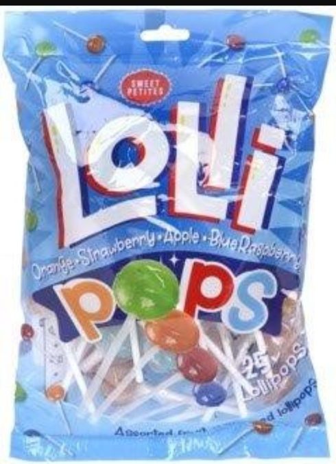 The lollipops that have been withdrawn from the market: Fruity Lollipops from the brand Sweet Petites.