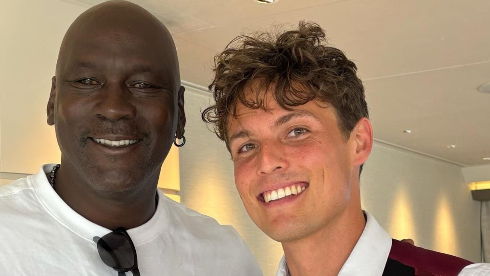 Michael Jordan visits Spain: US basketball legend, 61, is spotted touring Mallorca after docking his €80 million yacht – Olive Press News Spain