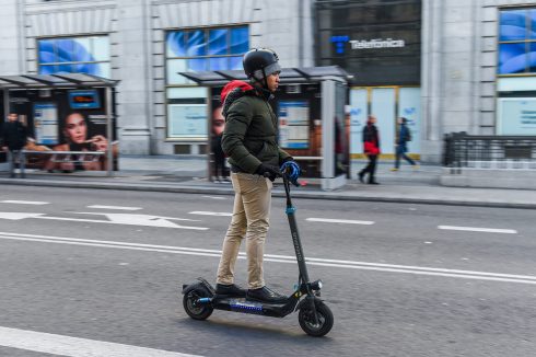 Spain will ban young teenage electric scooter riders and order ALL users to register before going out on public roads