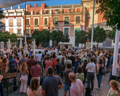 Spain’s Sevilla threatens to cut off water supply  to 5,000 illegal tourist flats