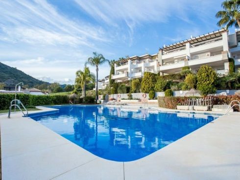 2 bedroom Penthouse for sale in Los Arqueros with pool - € 360