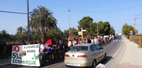 Brits and locals march against bio-waste plant on Spain’s Costa Blanca - but why are they against the project?