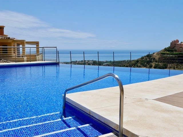 2 bedroom Apartment for sale in Calahonda with pool garage - € 329